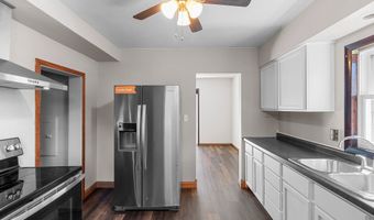 809 N DURKEE St, Appleton, WI 54911