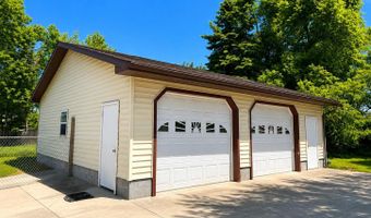726 Long Lake Ave, Alpena, MI 49707