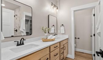 512 HORSESHOE Rd, Burns, WY 82053