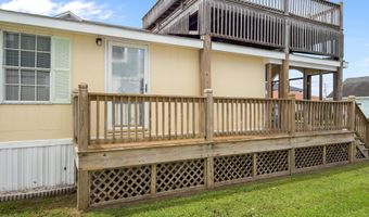 204 Winston Ave, Atlantic Beach, NC 28512