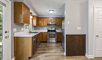 135 Fairway Dr 135, Cheshire, CT 06410