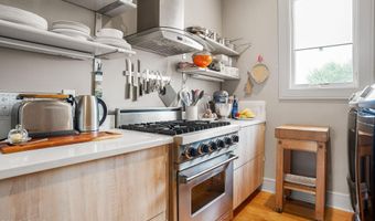 706 Bladen St, Beaufort, SC 29902
