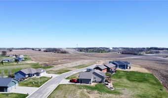 1738 Tiger Ridge Ct, Albert Lea, MN 56007
