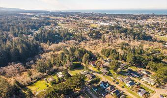498 KLAMATH Ave SE, Bandon, OR 97411