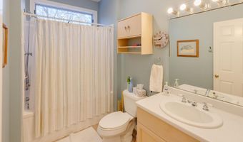 241 Windmill Rd, Campton, NH 03223