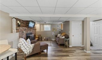 37 Carriage Rd, Cranston, RI 02920