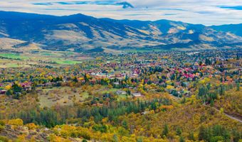 2026 Ashland Mine Rd, Ashland, OR 97520