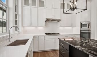 5033 Magnolia Cir, Addison, TX 75001