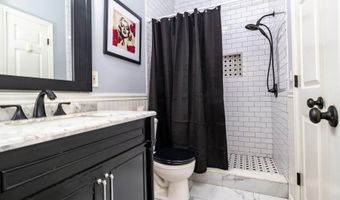 62 Sarah Ct, Amityville, NY 11701