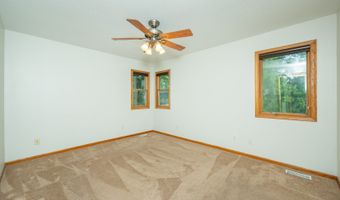 117 4th St NW, Altoona, IA 50009