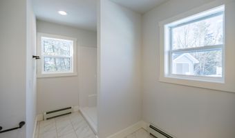 17 Streamside Dr, Auburn, ME 04210