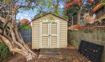 941 N MCKINLEY Rd, Arlington, VA 22205