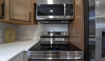 16 PAROLE St, Annapolis, MD 21401