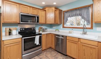 1102 9th Ave SE, Altoona, IA 50009