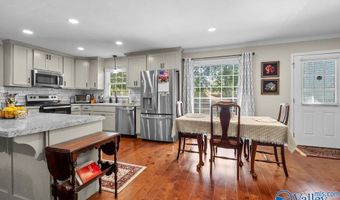 106 Collier Dr, Albertville, AL 35951