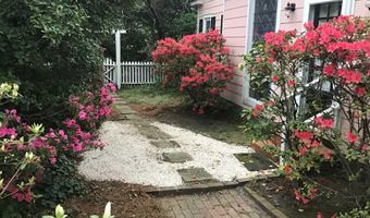 1822 Brevard Pl, Camden, SC 29020