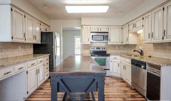 202 Cottonwood Ln, Blackfoot, ID 83211