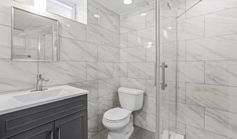 2100 27TH St S, Arlington, VA 22206