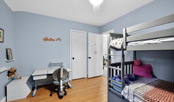 9302 W PARKHILL Dr, Bethesda, MD 20814