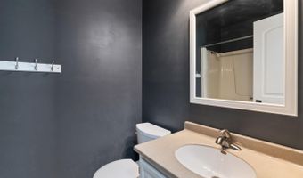 4034 Danbury St, Bel Aire, KS 67220