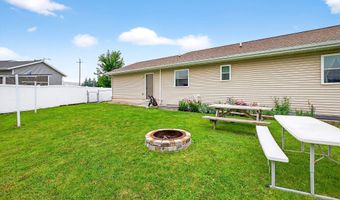 2403 W AMERICAN Dr, Neenah, WI 54956