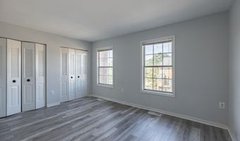 929 ROLFE St S 2, Arlington, VA 22204