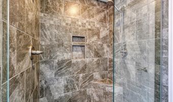 768 Sterling Dr, Boiling Springs, SC 29316