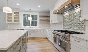 385 Green Rd, Bolton, MA 01740