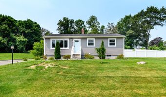 3 Henso Dr, Danbury, CT 06811