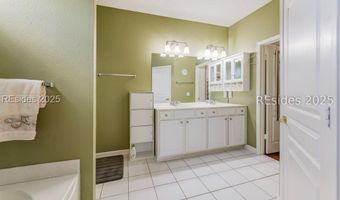 70 Holly Ribbons Cir, Bluffton, SC 29909