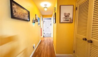 91 Ridgeway Rd, Cranston, RI 02920