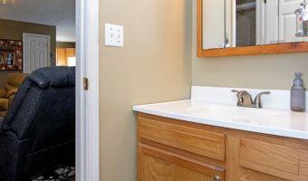 1499 Troy Rd, Ashland, OH 44805