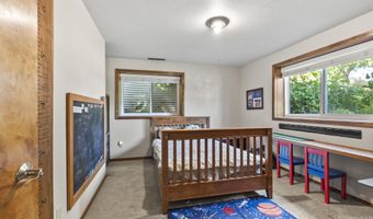 2236 E Roanoke Dr, Boise, ID 83712