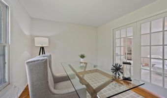 11124 HUNT CLUB Dr, Potomac, MD 20854