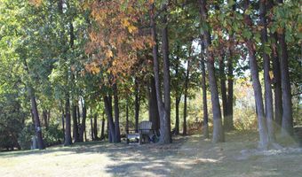 811 Thomas Dr, Angola, IN 46703