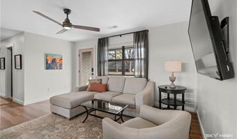906 Convair St, Bentonville, AR 72712