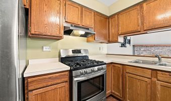 875 N Tamarac Blvd, Addison, IL 60101