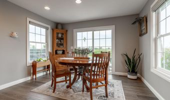 110 Timber Trl, Anna, OH 45302