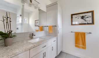199 Shoreview Dr, Aptos, CA 95003