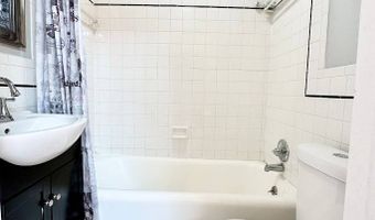 21 Elk St 402, Albany, NY 12207