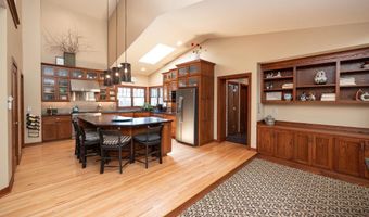 33943 Mill Creek Dr, Adel, IA 50003