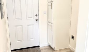 295 Pine Dr, Altoona, WI 54720
