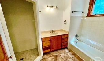 345 Three Oaks Dr, Athens, GA 30607