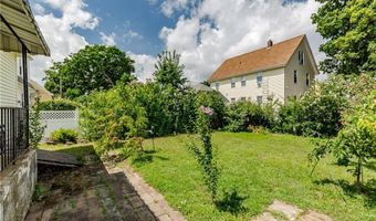 71 Clarence St, Cranston, RI 02910