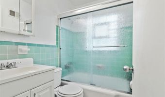 7133 Circleview Dr, Affton, MO 63123