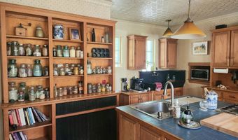 151 Kenduskeag Ave, Bangor, ME 04401