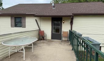 540 S 8th St, Akron, IA 51001