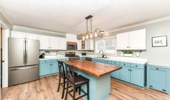 317 Edgewood Pl E, Anderson, IN 46011