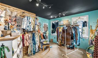 442 Dodge St, Block Island, RI 02807