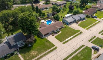 415 Duryea Dr, Auburn, IN 46706